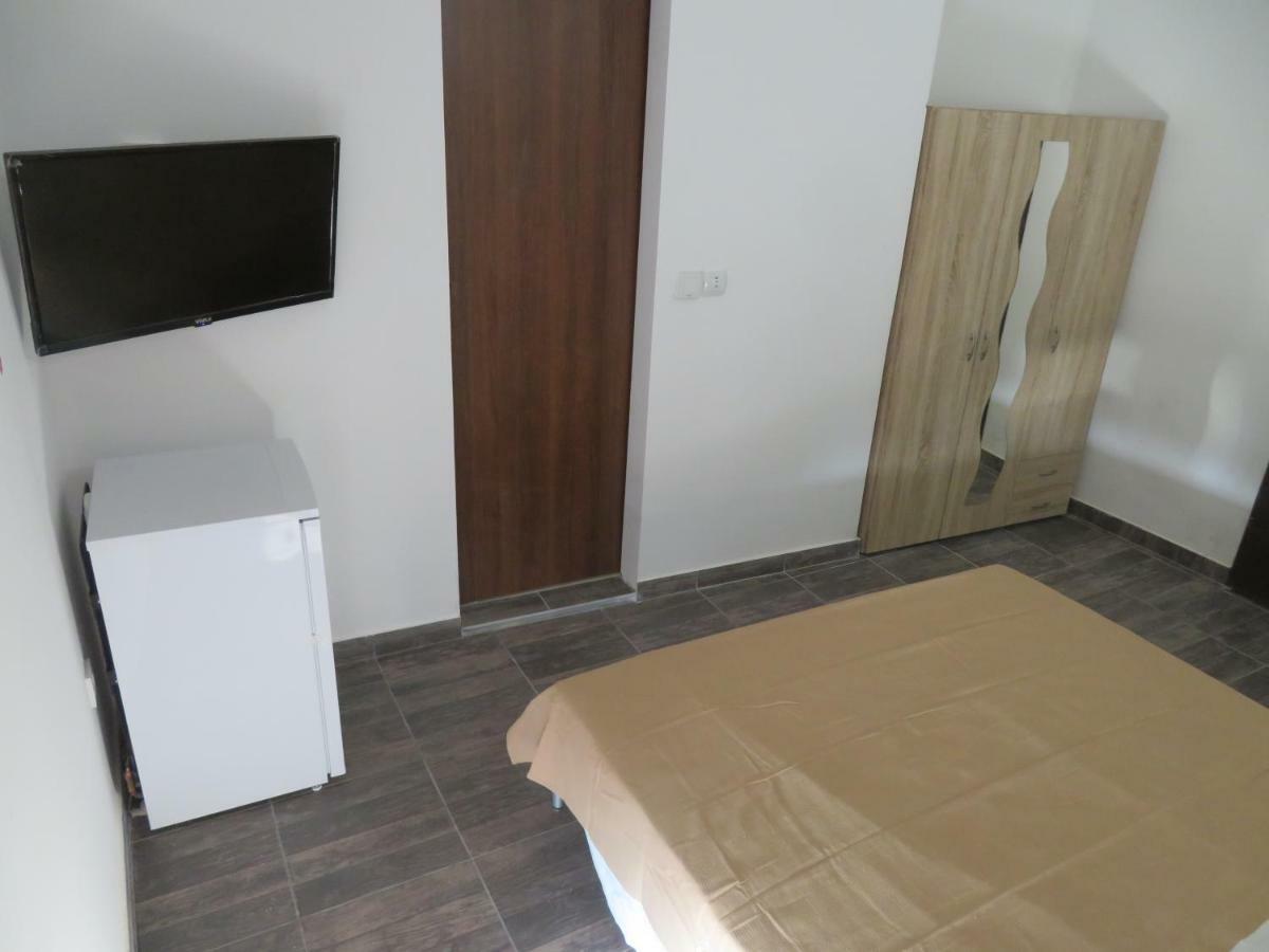 Vila Velvet Hotel สตารีกราด-ปาเคลนีซา ภายนอก รูปภาพ