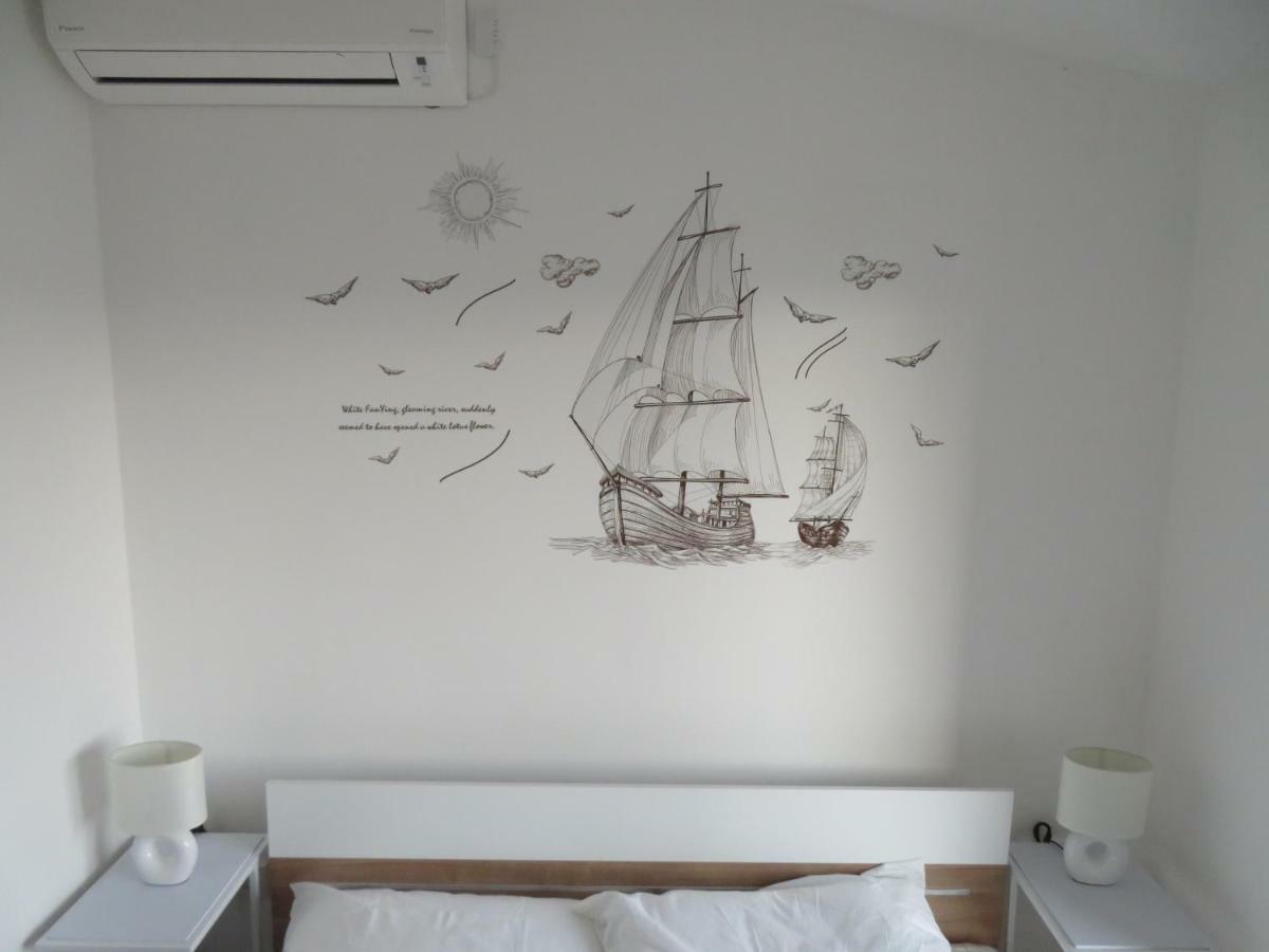 Vila Velvet Hotel สตารีกราด-ปาเคลนีซา ภายนอก รูปภาพ
