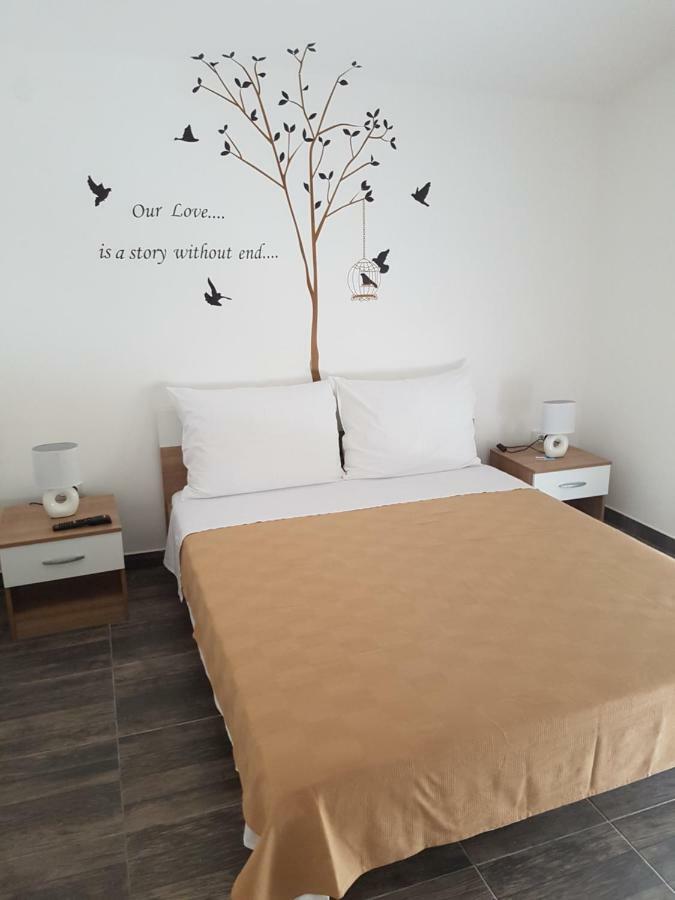 Vila Velvet Hotel สตารีกราด-ปาเคลนีซา ภายนอก รูปภาพ